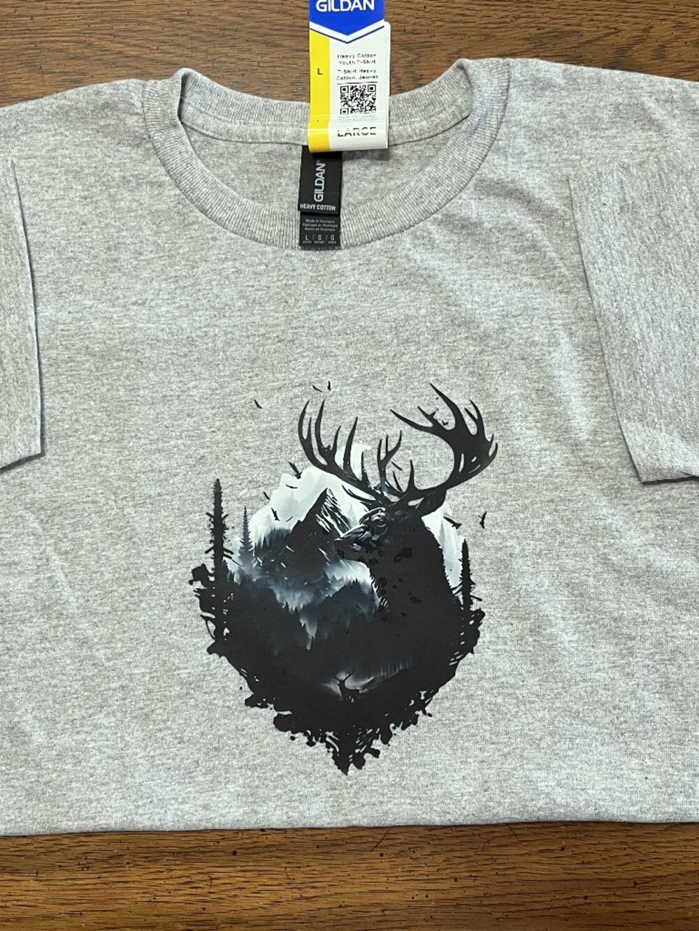 Boys Youth Size Medium Light Gray FLag/Deer